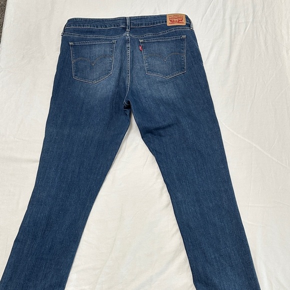 Levi's Classic Indigo Straight Leg Jeans - Picture 4 of 4